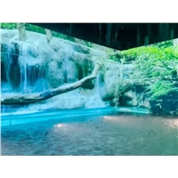 Storm Spa 360 ℃ immersive VR special effects, followed by a burst of lightning and thunder followed by thunderstorms